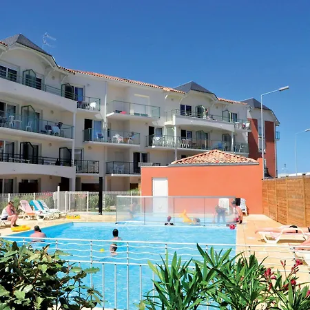 Vacancéole - Les Jardins De L'amirauté Appart hôtel