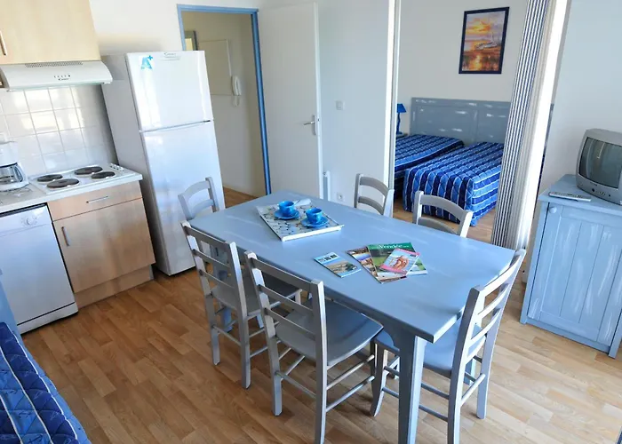 Vacanceole - Les Jardins De L'amiraute Apart-hotel 2*