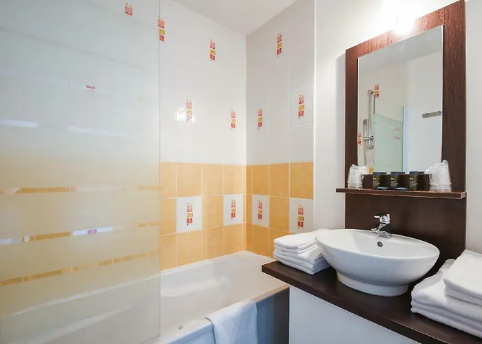 Vacanceole - Les Jardins De L'amiraute Apart-hotel 2*